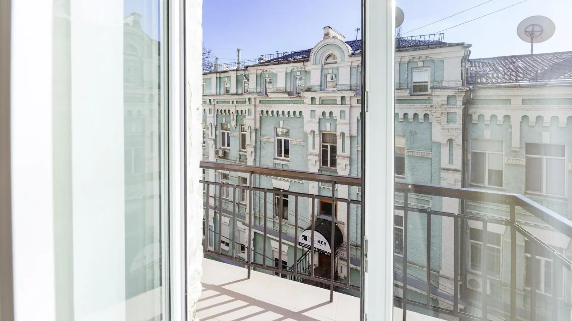 Apart-Hotel -911 Mikhailovsky Kyiv Ukraine