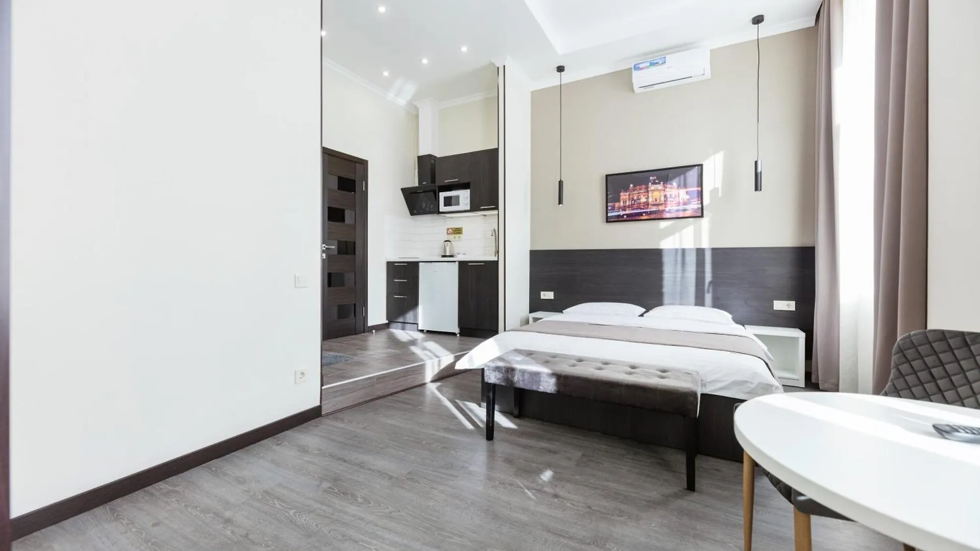 Apart-Hotel -911 Mikhailovsky Kyiv Apartment
