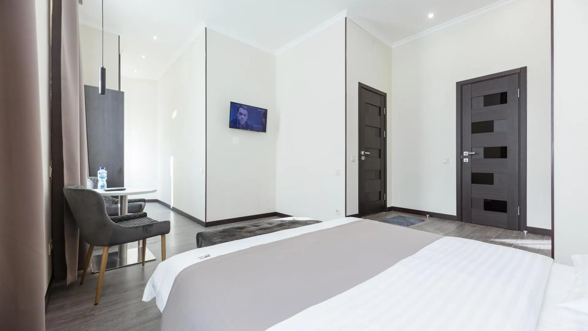 Apart-Hotel -911 Mikhailovsky Kyiv 0*,  Ukraine