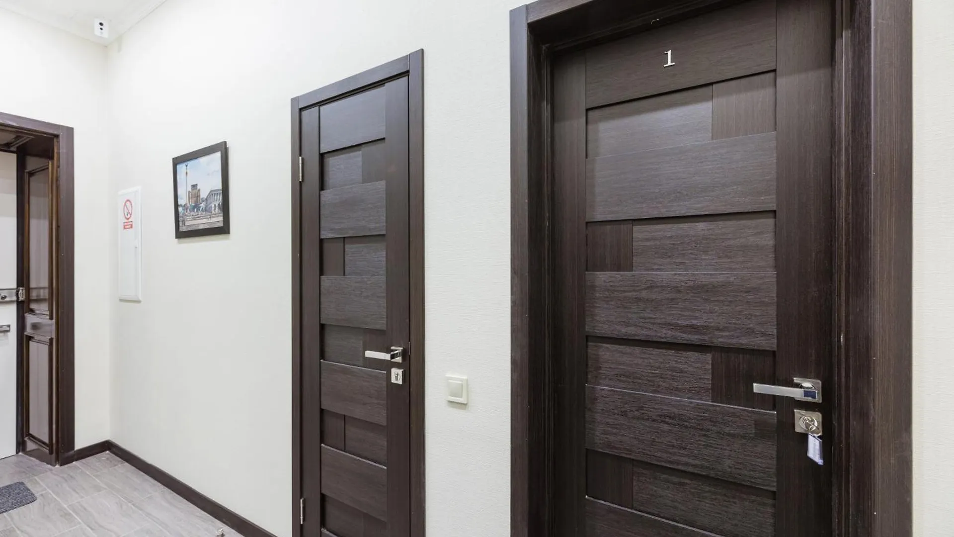 Apart-Hotel -911 Mikhailovsky Kiew 0*,