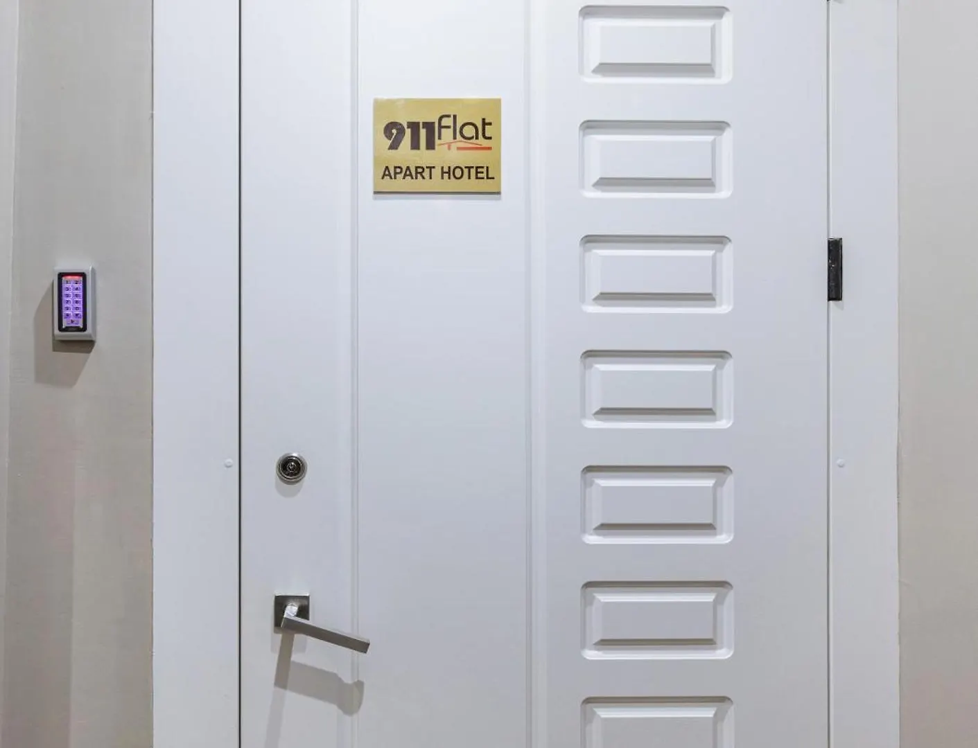 Apart-Hotel -911 Mikhailovsky Kiew