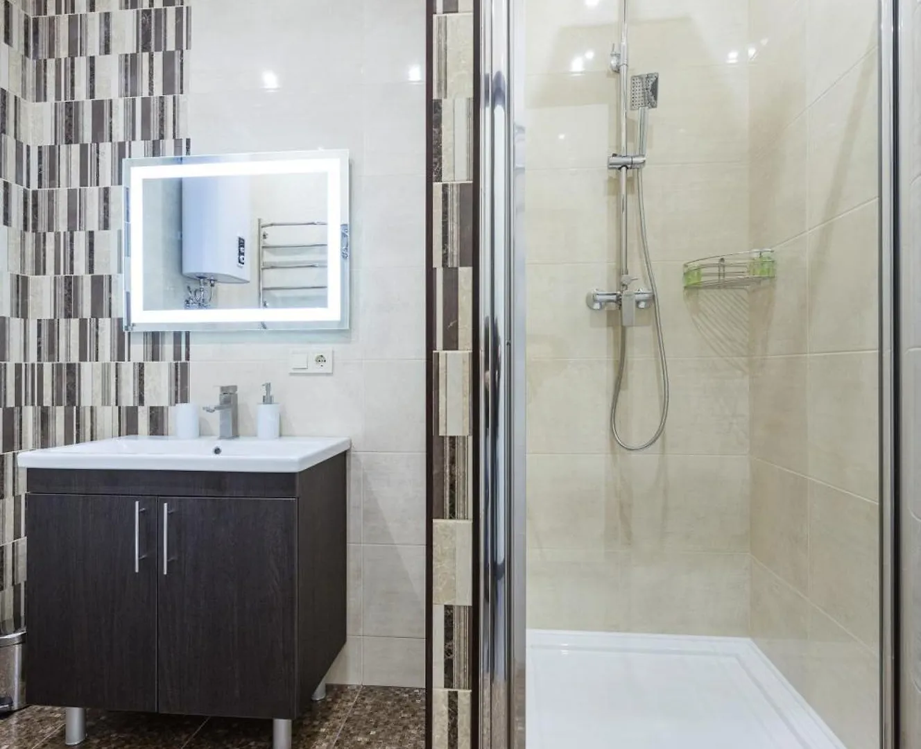 Apart-Hotel -911 Mikhailovsky Kiew 0*,